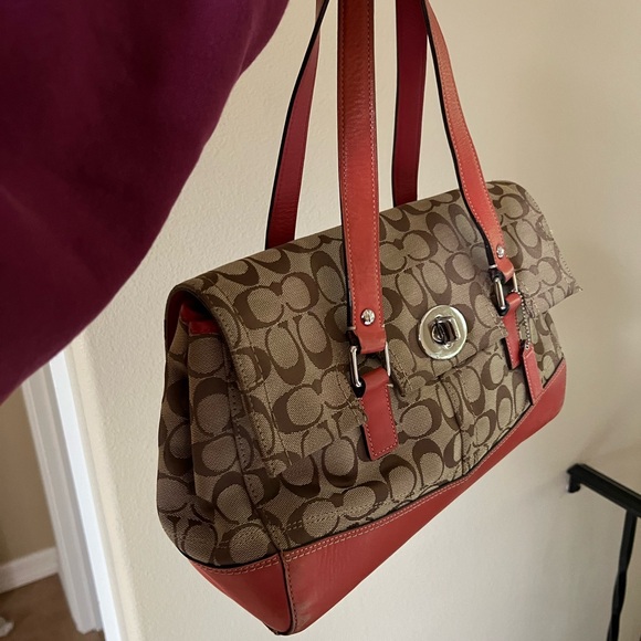 Coach vintage canvas signature handbag - Picture 2 of 8
